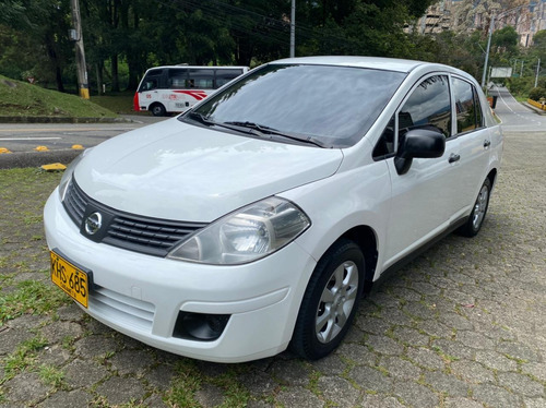 Nissan Tiida 2012 1.8 Miio