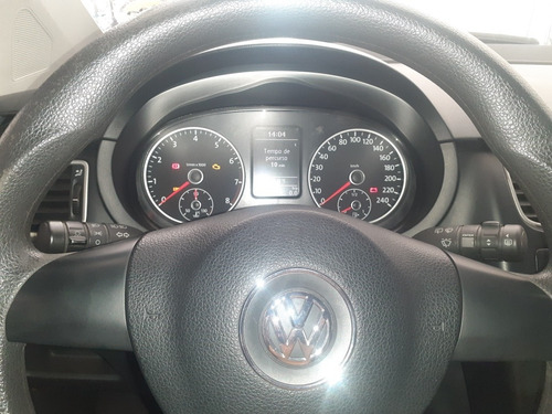 Imagem 4 de 10 de Volkswagen Crossfox 2013 1.6 Vht Total Flex 5p