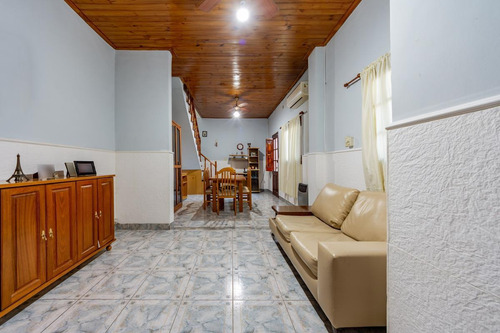 Imagen 10 de 20 de Venta/permuta Dpto Centro Ph De 2 Dormitorios Con Patio Y Terraza. Arroyito, Rosario.