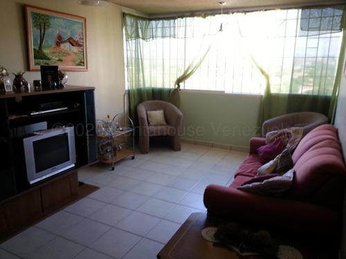 Apartamento Comodo Y Freso En Venta Cabudare 04145384403 21-4438