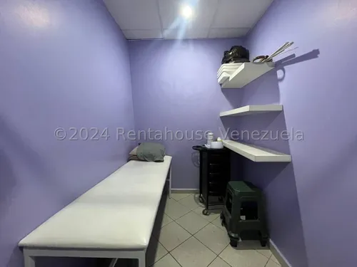 Maria E. Vende Fondo De Comercio Negocios Belleza Y Salud, Completamente Operativo, Totalmente Equipado, Ubicado En Excelente Zona Del Este, Lara#25-20498**