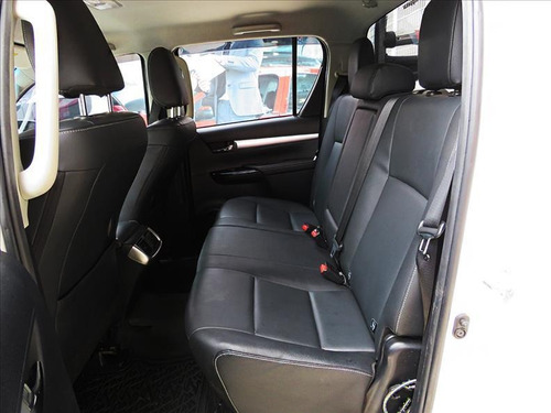 Imagem 5 de 10 de Toyota Hilux 2.8 Srv 4x4 Cd 16v Diesel 4p Automatico 2017