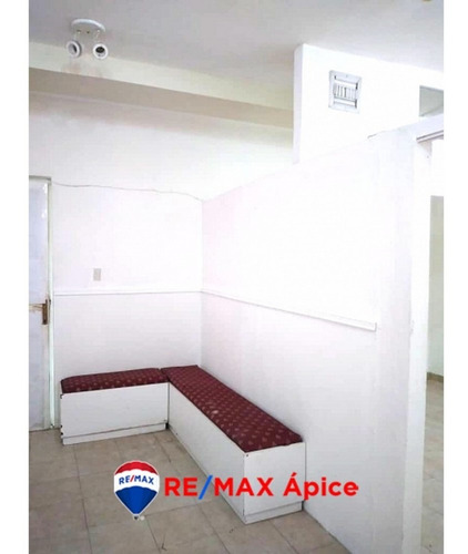 Imagen 4 de 10 de Se Vende Consultorio Médico En Las Avenidas, La Esperanza