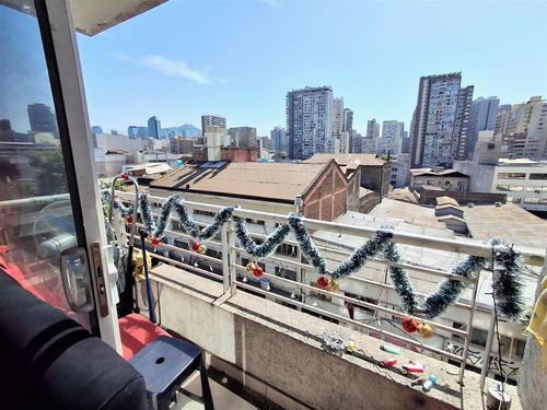 Departamento En Venta De 2 Dorm. En Santiago