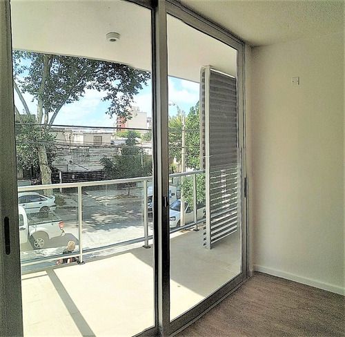 Imagen 1 de 12 de -hermoso Apartamento De Dos Dormitorios Y Dos Baños, Balcón Al Frente Y Patio, Pocitos Nuevo.