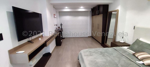 Imagen 13 de 16 de Ofc Venta De Espectacular Apartamento En Lomas Del Sol / 22-4536