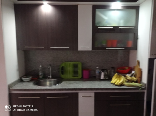 Imagen 3 de 13 de Casa Tipo Apartamento Los Flores Cerca De Metro Agua Salud