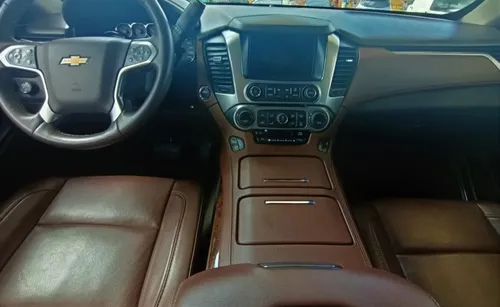 Chevrolet Suburban 5.3 Ltz 4x4 Mt