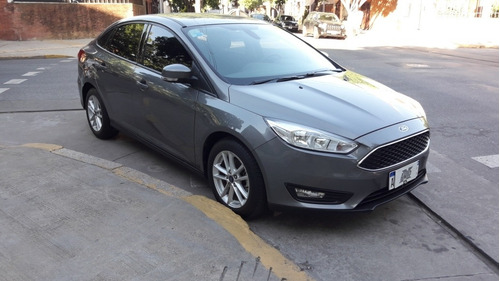 Ford Focus III 1.6 Sedan S