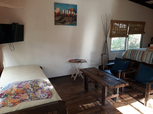 En Alquiler Temporada! Cabaña Cambalache, Casa De Madera, Monoambiente. A 350mts. De La Playa, Zona La Viuda, Para 2 O 3 Adultos, Punta Del Diablo, Rocha, Uruguay.