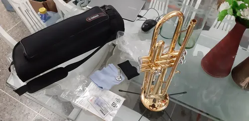 Vendo Trompeta Yamaha Dorada