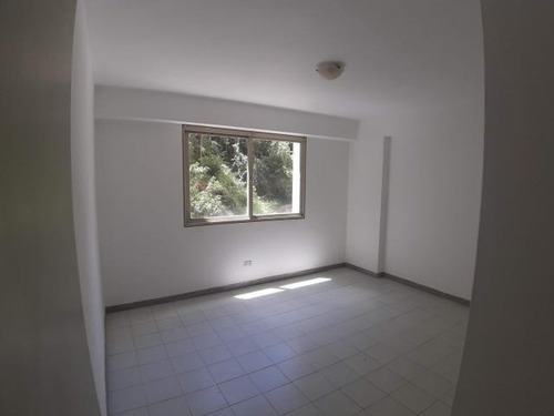 Imagen 5 de 14 de Venta De Apartamento En Los Naranjos Del Cafetal 20-7722