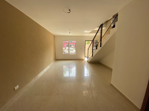 Duplex 4 Amb C/patio En Olivos