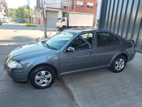 Volkswagen Bora 2.0 Trendline 115cv 2011 Con Gnc