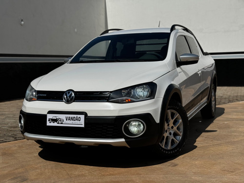 Volkswagen Saveiro Branco 2016