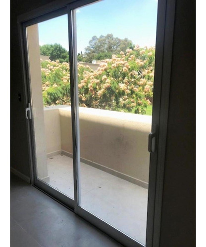 Imagen 24 de 25 de Excelente Casa De 4 Ambientes En Venta En Las Orquideas
