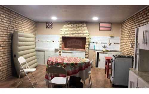 Vendo Casa En El Barrio Fátima: 1 Habitación Y 1 Baño.