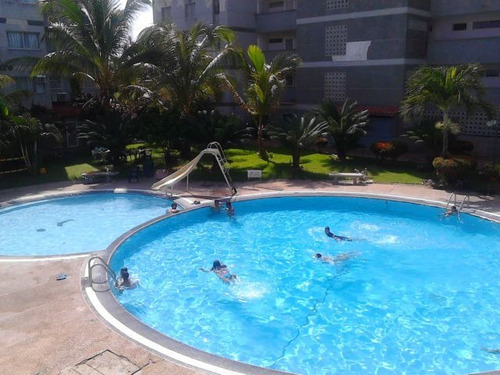 Imagen 7 de 15 de Amplio Y Comodo Apartamento De Playa Con Piscina Y Cerca De Centros Comerciales