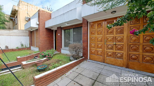 Casa Cuatro Ambientes Venta Moron