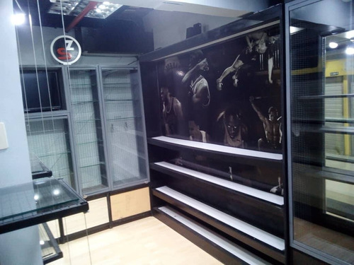 Imagen 6 de 12 de Mm 0412.5796259 Se Venden Dos Locales En Uno En Cc Gran Bazar Oportunidad