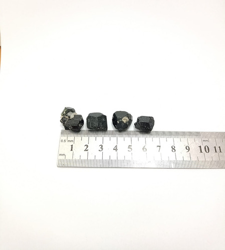 Turmalina Negra Cristalizada - Ixtlan Minerales