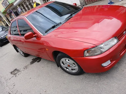 Mitsubishi Lancer 1.3 Gl 5 p
