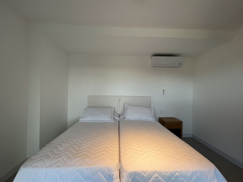 Imagen 21 de 25 de Apartamento En Alquiler De 3 Dormitorios En Manantiales, Pun (ref: Bpv-9218)