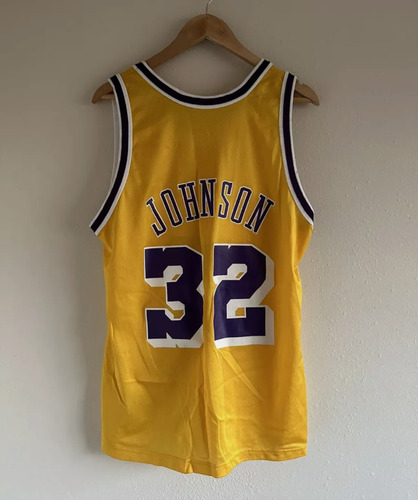 Camiseta De Lakers Talle 44 (l) #32 Magic Johnson (Usado)