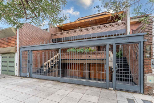 Venta Triplex 7 Amb Pileta/jardin/cocheras