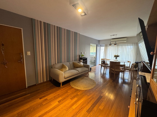 Venta - Departamento De Tres Dormitorios Con Balcón Y Cochera En Centro Río, Rosario