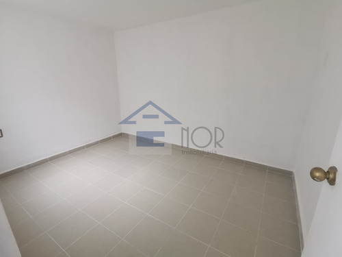 501.vr.vera Casa En Excelente Ubicación, Entrega Inmedita En Tultitlan Muy Cerca De La Central De Abastos Y Plaza Comercial 3 Recamaras, Baño Y Medio, Sala Comedor