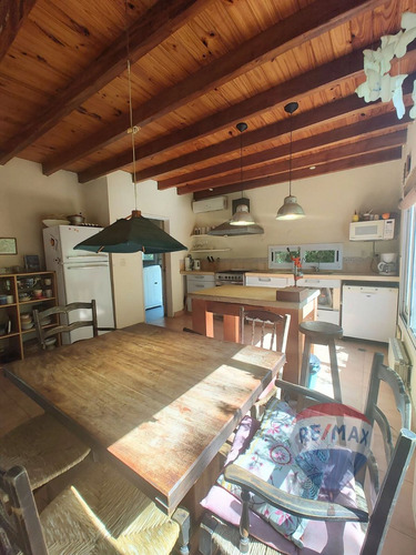 Venta Casa A La Laguna Barrio Santa Catalina Tigre