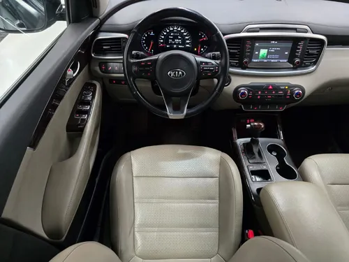Kia Sorento 5p EX PACK, V6 TA Piel QCP GPS 7 pas. RA-18"