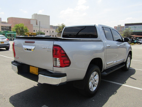 Toyota Hilux 2.8 Cc Automática Full 4x4