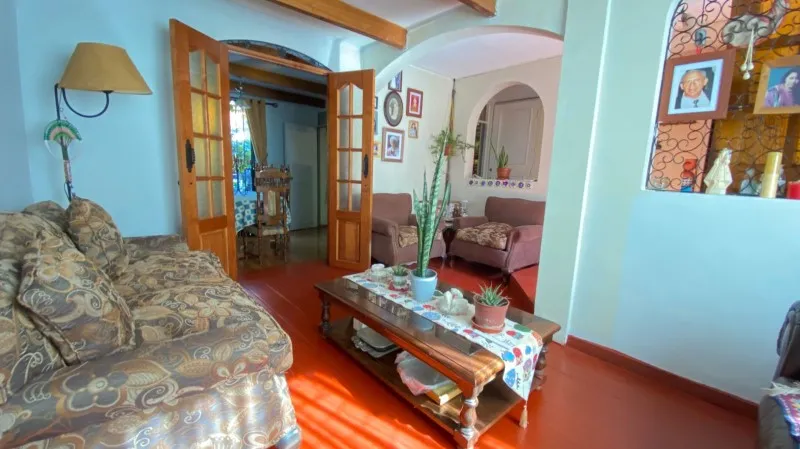 Imagen 4 de 24 de Acogedora Y Cómoda Casa Frente A Parque Tobalaba