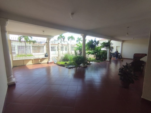 Vende Precio De Oportunidad Casa Familiar En Corinsa