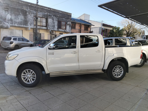Toyota Hilux 4x2 C/d Srv 3.0 Tdi Cuero
