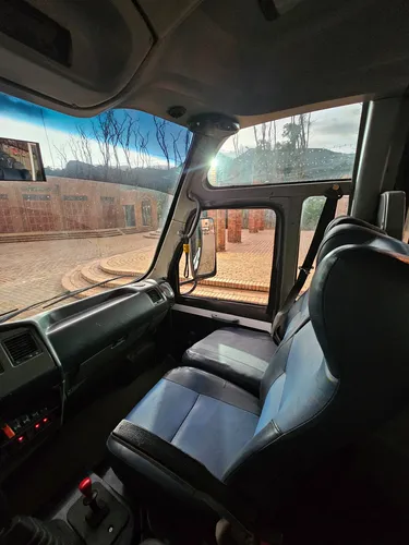 Nissan Tk 4x4 (original)