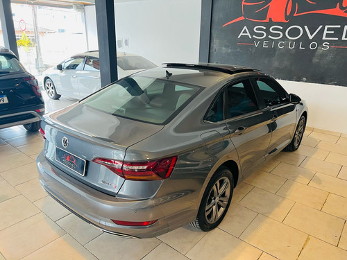Volkswagen Jetta 1.4 R-line 250 Tsi Flex Aut. 4p