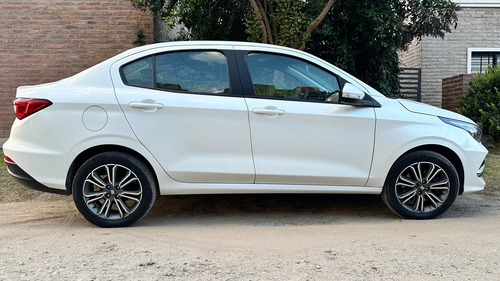 Fiat Cronos 1.8 16v Precision