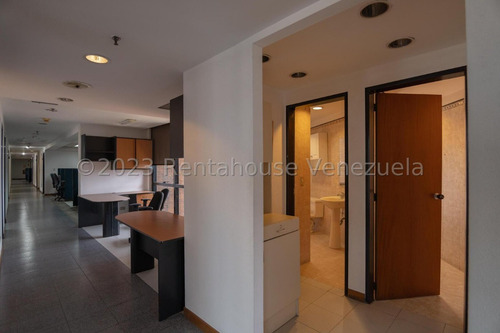Oficina En Alquiler, Campo Alegre #23-29218