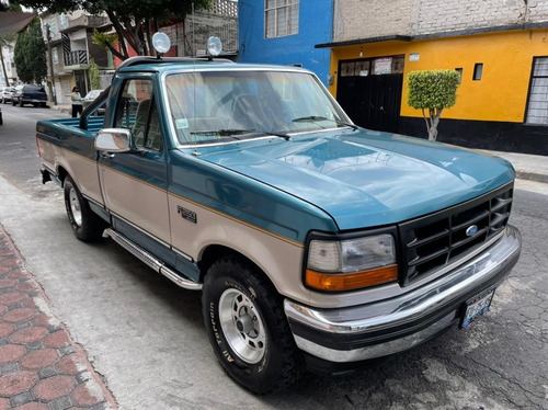 Imagen 3 de 13 de Ford F-150 Fighter Lobo