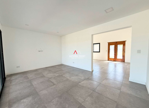 Venta De Casa En Altos De Campo Grande - Pilar