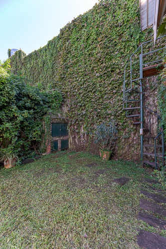 Venta/permuta Casa De 3 Dormitorios B. Parque