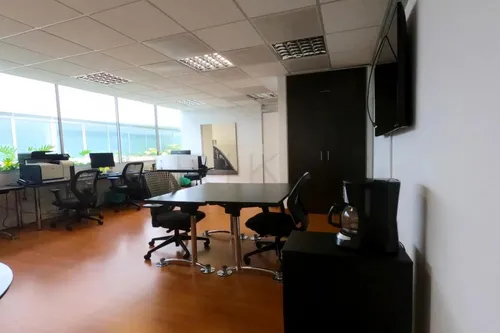 Oficina En Arriendo/venta En Chico Norte. Cod V1648