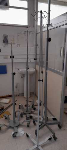 Porta Sueros De 2 Y 4 Patasregulables Varias$30.000envio (Usado)