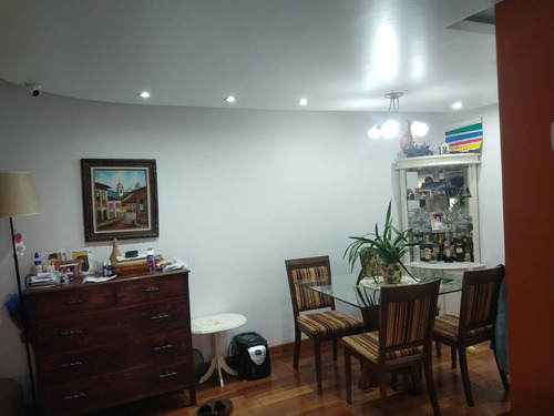 Apto Em Ótimo Estado, Com Armários Embutidos - Diretamente Com Proprietário