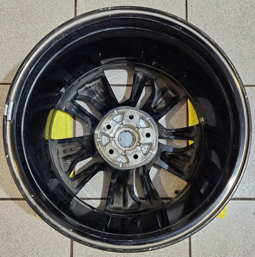 Rin 18 Original De Nissan Maxima 2020 2023. Tengo Los 4 Negro (Usado)