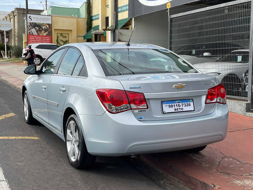 Imagem 5 de 9 de Chevrolet Cruze 1.8 Lt 16v Flex 4p Manual