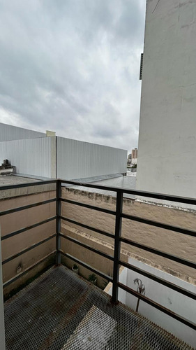 Departamento En B° Alberdi Un Dormitorio , Cocina Separada. Espacio Verde En Comun